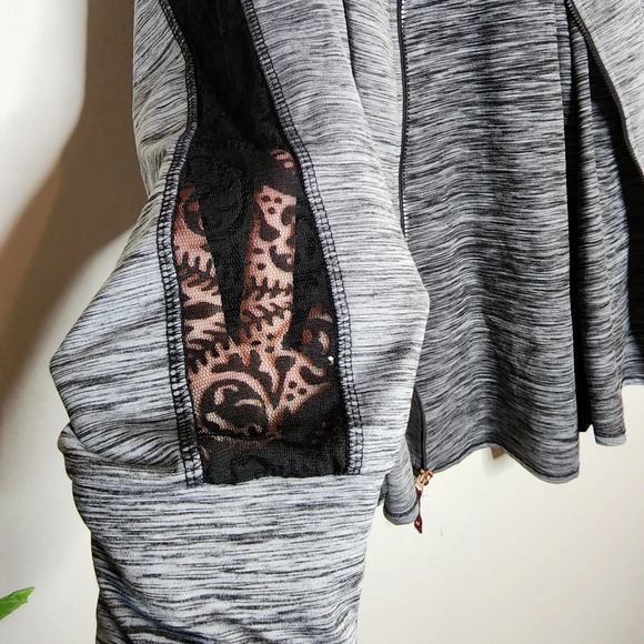 Maurices in motion active jacket. Plus Size 4. - Picture 10 of 16